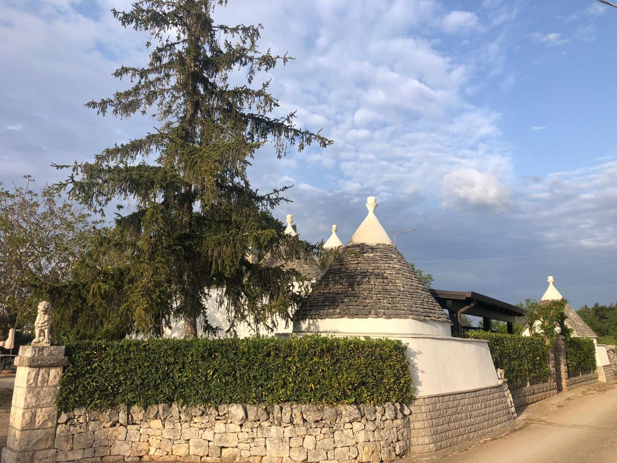 Villa Nonna Nina By La Puglia In Un Trullo Locorotondo Bagian luar foto